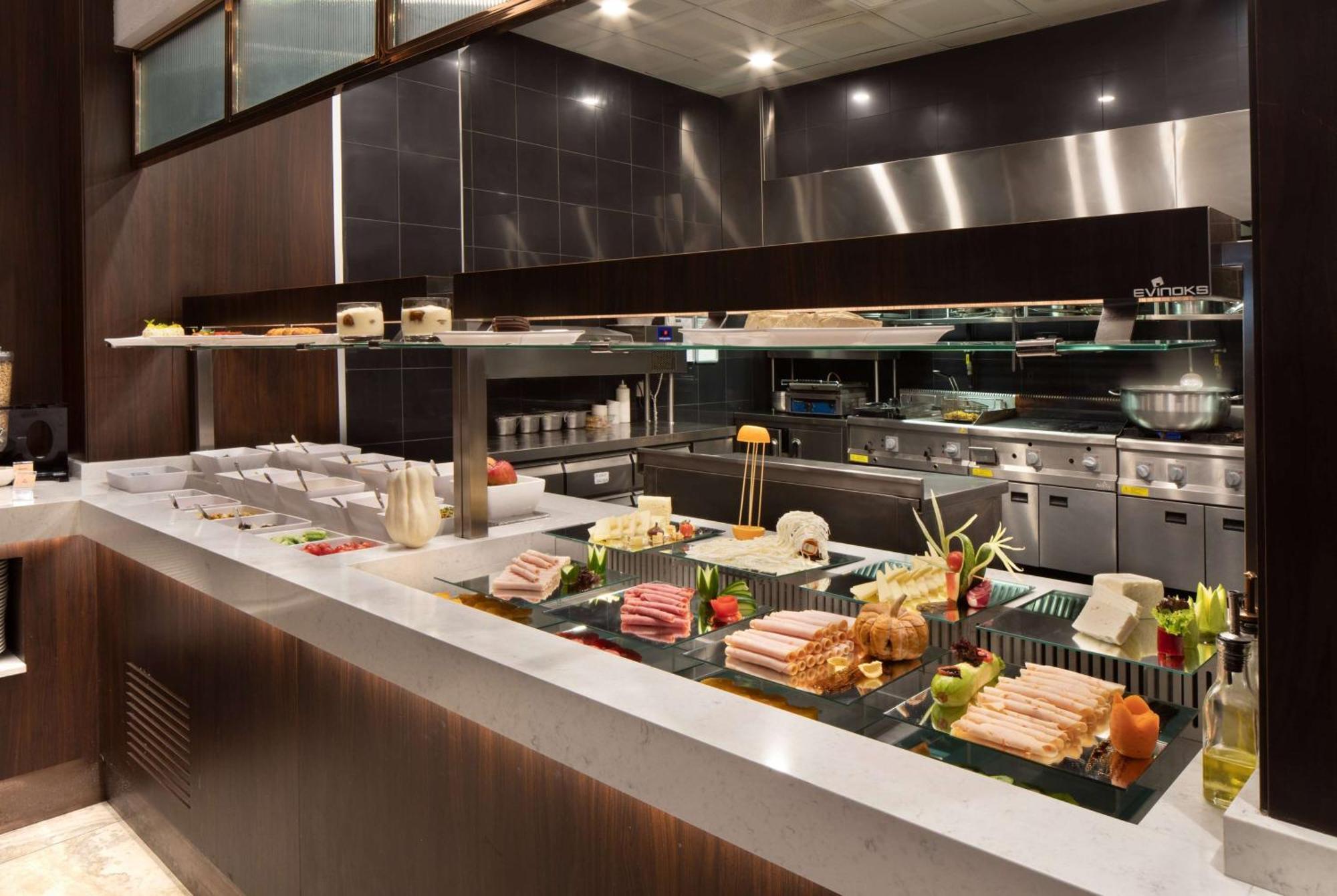 Tryp By Wyndham Istanbul Sisli Hotel — Photos 2